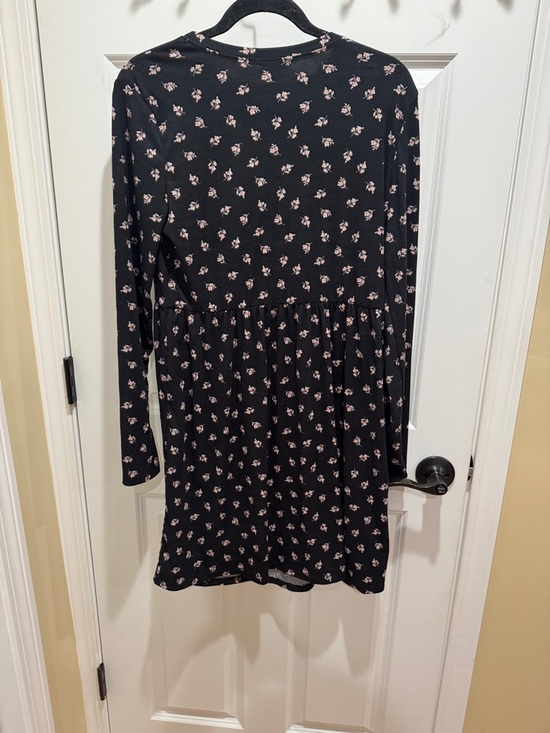 Aqua Black Dress with Pale Pink Floral Cutout - Picture 6 of 7